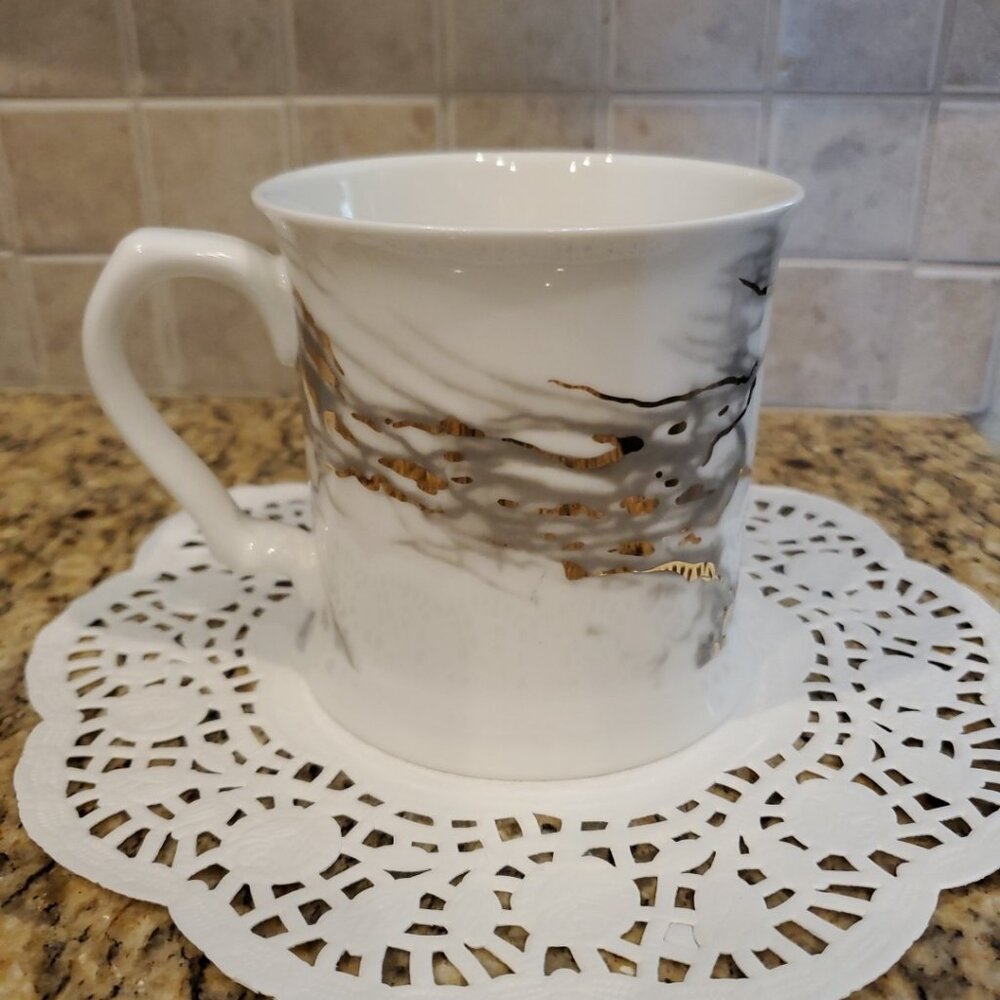 L@@K GRACE Grey & Gold Fine Porcelain Coffee/Tea Mug ~ Contemporary & Classic
